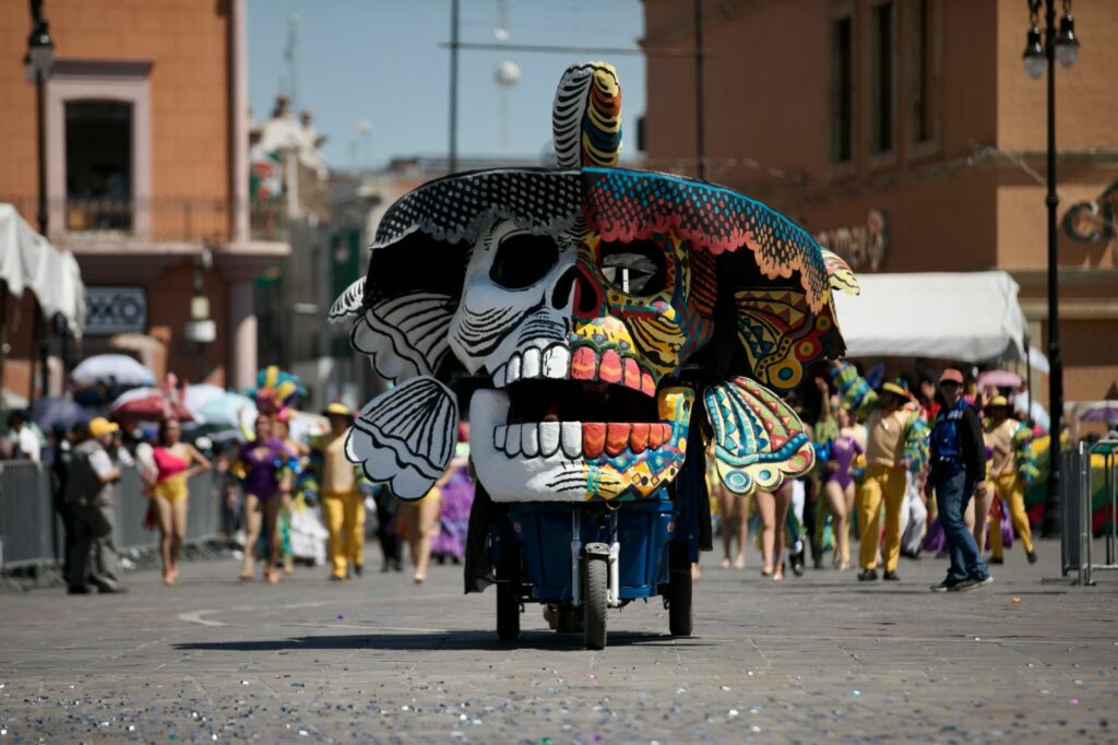 Una representación de las calaveras de la Feria Nacional de San Marcos